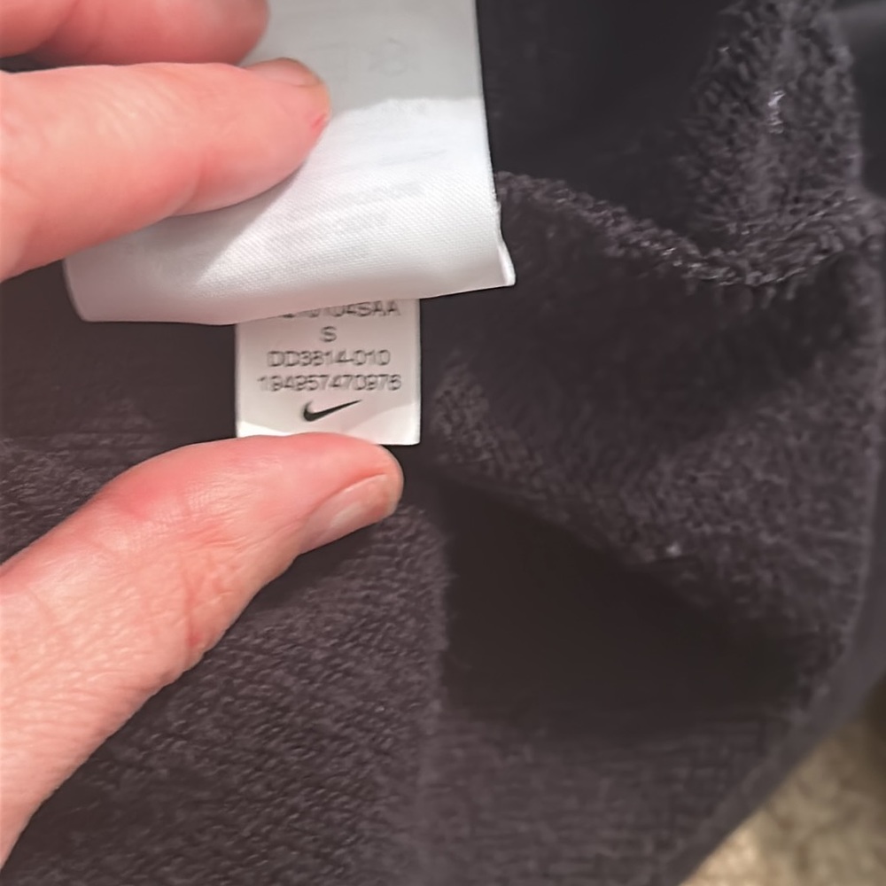 Nike Hooded Sweatshirt - Picture 11 of 11